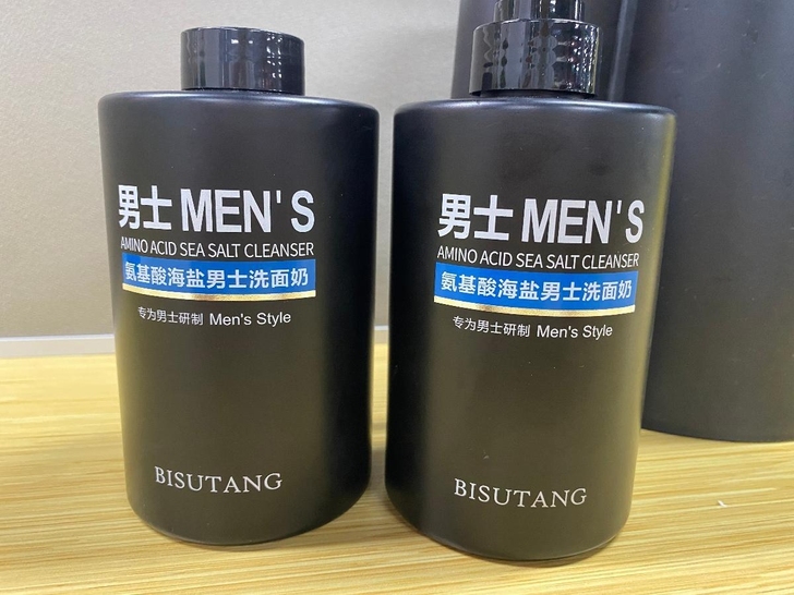 美容院不做了，剩了几十瓶高档的男士洗面奶，...