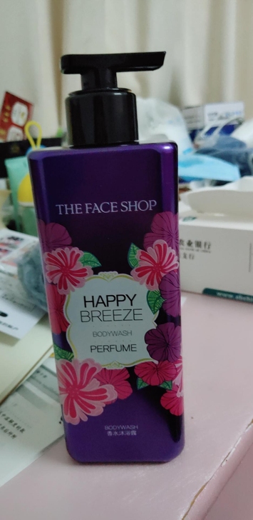 菲诗小铺沐浴露全新未拆封包邮