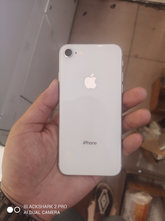 苹果8 配置64g  店小利薄 免开尊口 ...