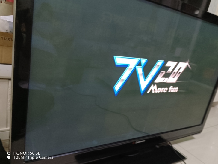 长虹电视。55寸屏。