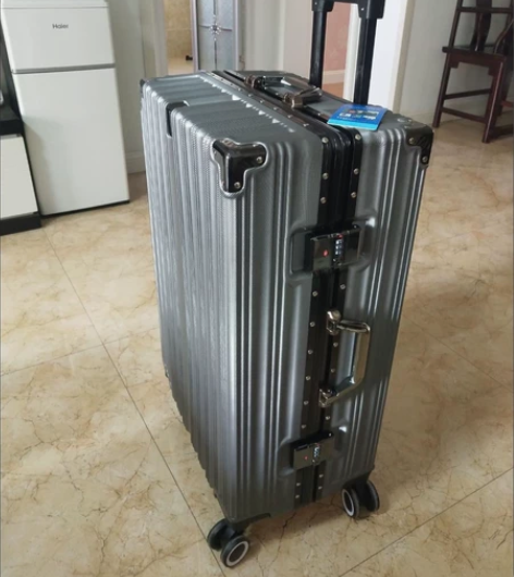 只有10个了升级铝框可以坐人的行李箱静音万...
