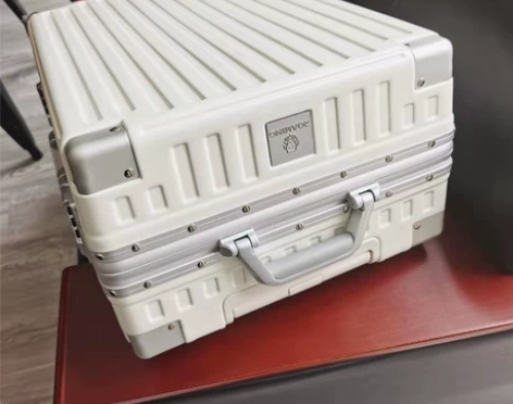 出口日本漫游高级铝框旅行箱24寸行李箱特价...