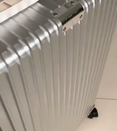 全新特价 新款 RIMOWA 日默瓦 Cl...
