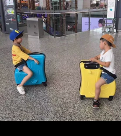儿童旅行箱 五百多买的 感兴趣的话点“我想...
