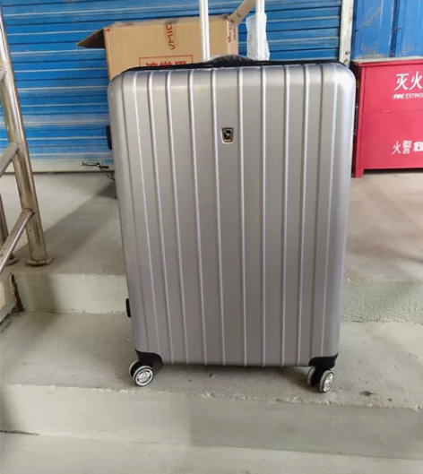 爱华仕品牌双拉链款行李箱29寸行李箱大容量...