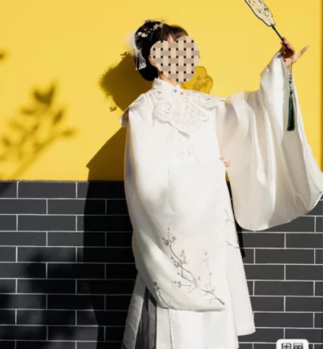 十三余 [馥比仙] 立领斜襟长袄云肩百迭裙...