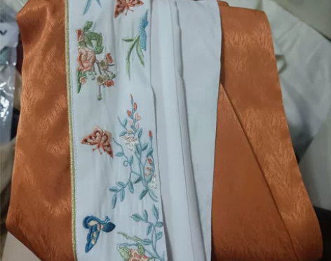 兰若庭M长比价小橘很轻 不包邮 感兴趣的话...