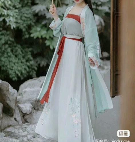 茗月萱汉服 芙蓉 全新 仅试穿 s码 感兴...