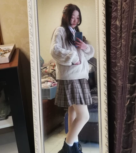 耶提原创汉服百褶裙m码 有像jk一样的调节...