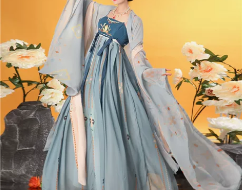 是全套！裙子85  大袖衫75 全新，买来...