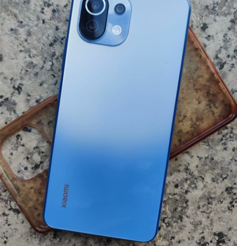 小米11青春版 8+128 去年7月购入,...