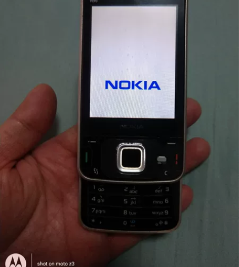 诺基亚原装n96手机 行货无拆修，功能正常...