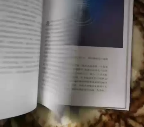 霍金的时间简史 普及版 拿回来就没怎么看过...