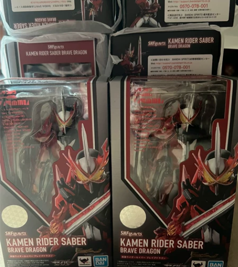 万代 日版 shf 假面骑士圣刃 sabe...