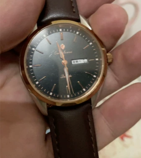 男士石英表 国外回流表。品相还行,已换新表...