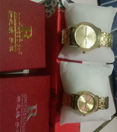 瑞之缘情侣手表一对订婚时朋友送的 感兴趣的...