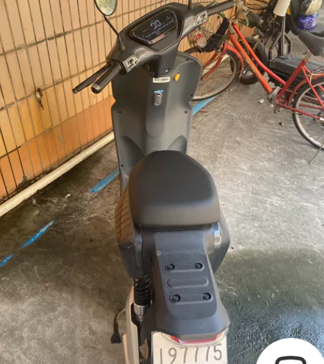 哈喽电动车 48v 手续齐全 99...