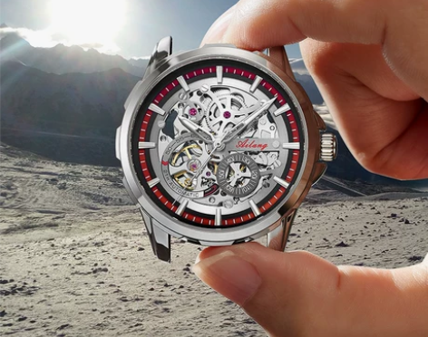 【过年不打烊】瑞士认证手表新款镂空机械表防...