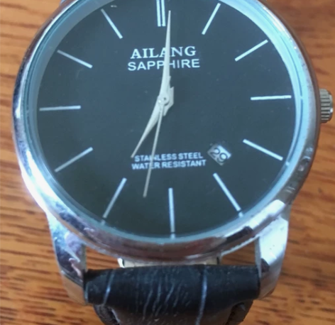 艾浪石英男士手表 包装没有了，闲置目前不走...
