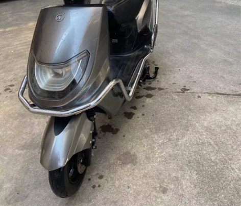 证件齐全,九成新二手品牌电动车,雅迪爱玛台...