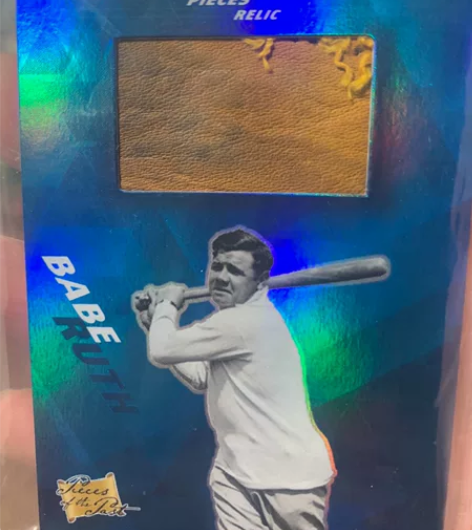 一张棒球贝比鲁斯手套切割实物卡 因面料较小...