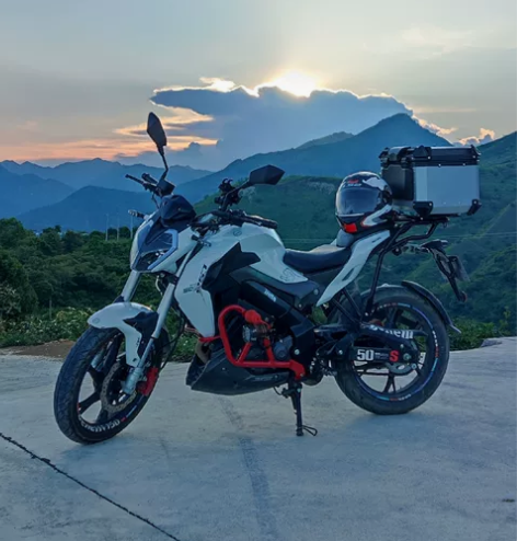 出一台贝纳利小迅龙BN150S。 2019...