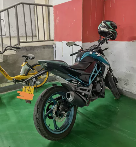 春风150nk，19年。 必须过户 感兴趣...