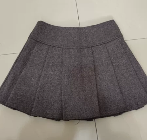 咖色毛呢百褶裙，带内衬 感兴趣的话点“我想...