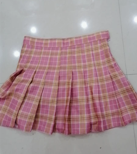 粉格子的百褶裙，m码，穿的很少，不介意小姐...