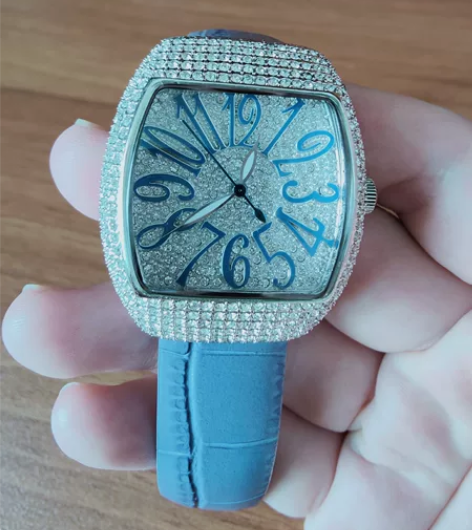 DAVENA手表专柜买  不适合自己 表盘...