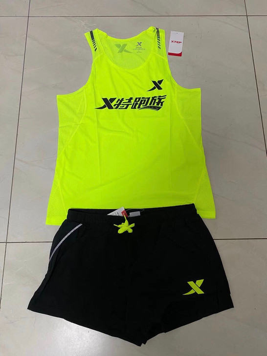 特步 马拉松跑步 背心短裤 套装