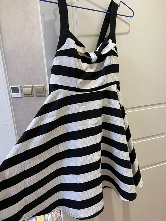 only连衣裙，尺码如图，only50一件...