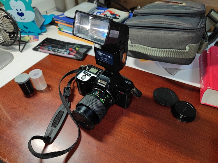 RICOH胶卷单反相机，1997左右的相机...