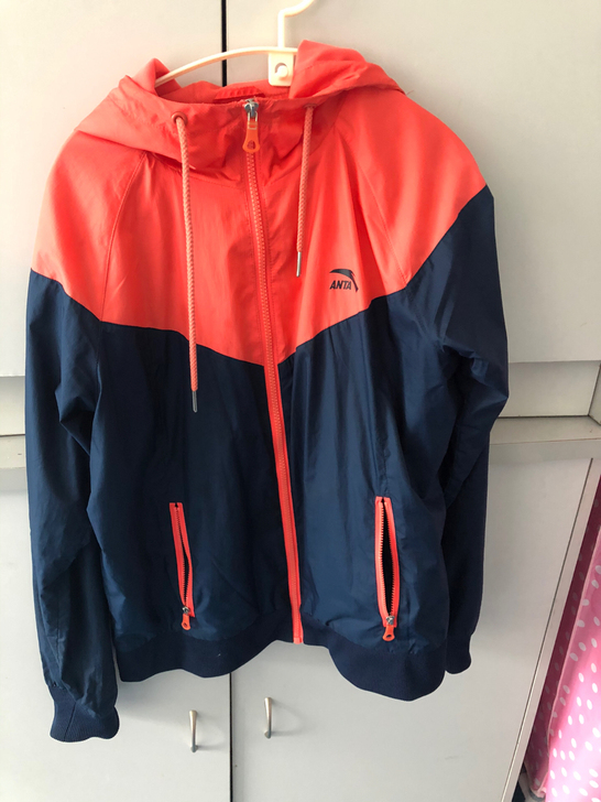 安踏连帽运动上衣xl