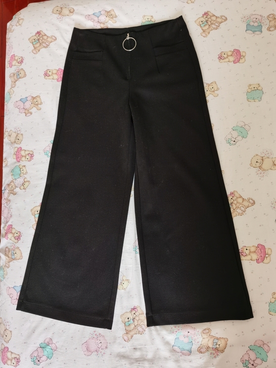 网上买的，呢子裤，款式还不错。本人太瘦，穿...