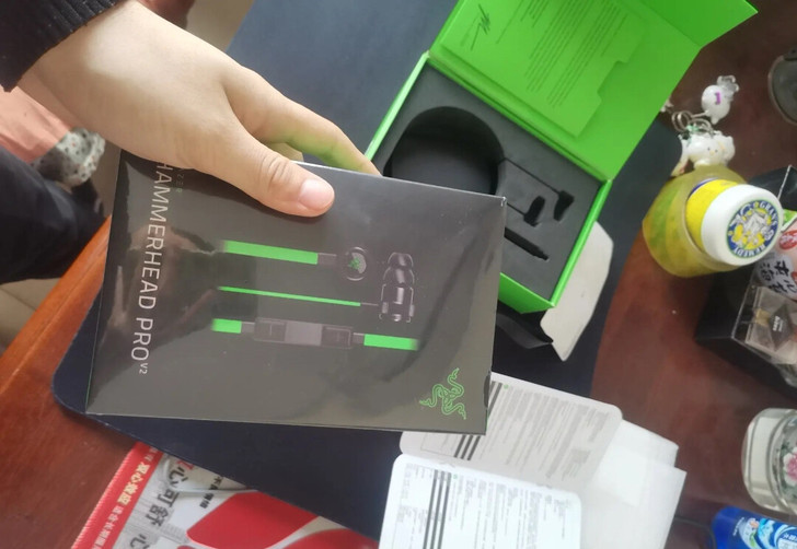 闲置Razer雷蛇 战锤狂鲨专业版V2入耳...