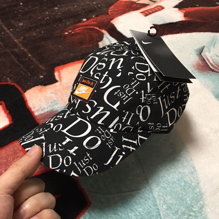 NIKE棒球帽 小Dior印花 原价299...