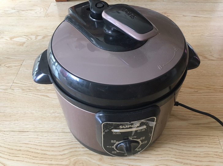 苏泊尔电压力锅