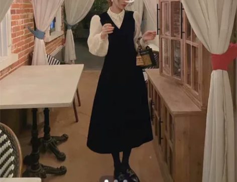 郭郭定制港风复古法式赫本风假两件黑色丝绒连...