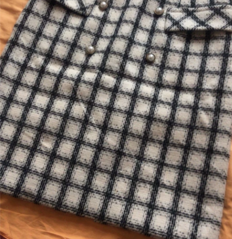 全新格子中裙，尺码22腰围，有喜欢的亲看过...