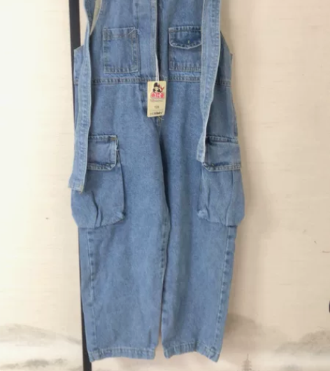小红鱼120码工装背带牛仔裤，全新，很好看质量也很好，奈何我...