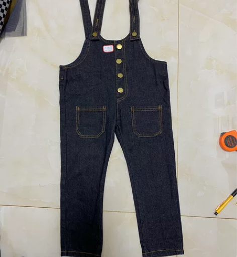 包邮 全新品牌儿童背带牛仔裤，细节如图，吊...