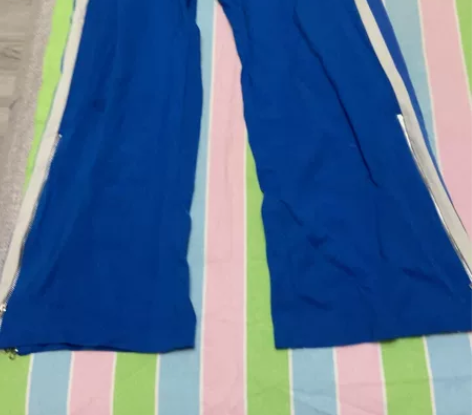 休闲裤   松紧腰 感兴趣的话点“我想要”...