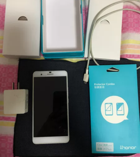 荣耀6plus，3+16g，移动4g版，成...