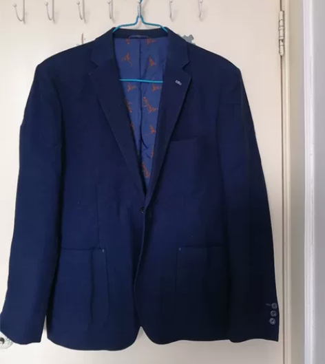 全新男士西装上衣，60元包邮！买大了，商场...