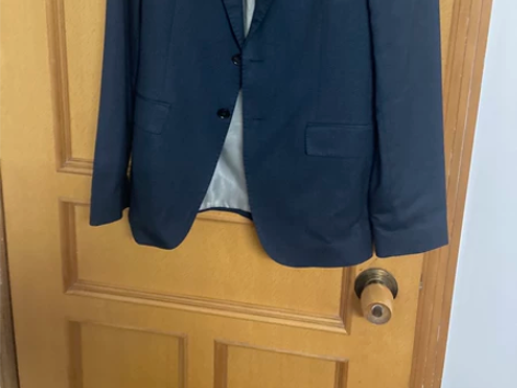 男士西服出售，适合170到175的男士 感...