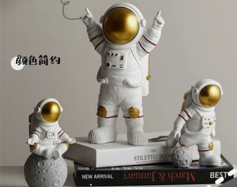 【9.9元3个包邮】小宇航员摆件小太空人车...