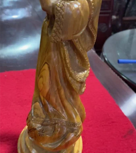 耶稣木雕，高约31，宽约12，雕工细腻，感...