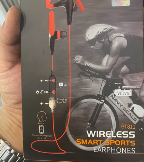 基本全新的运动耳机，应该是外贸货30一个包...