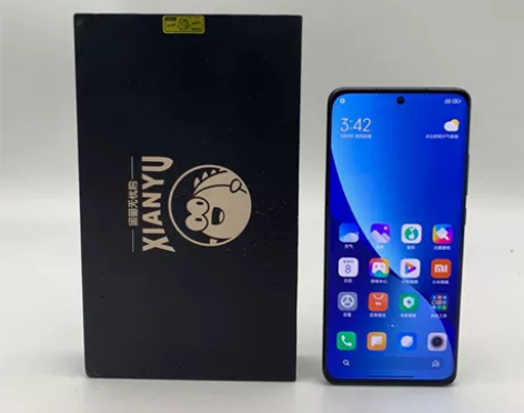 95新小米手机 12 二手手机 下方真机...